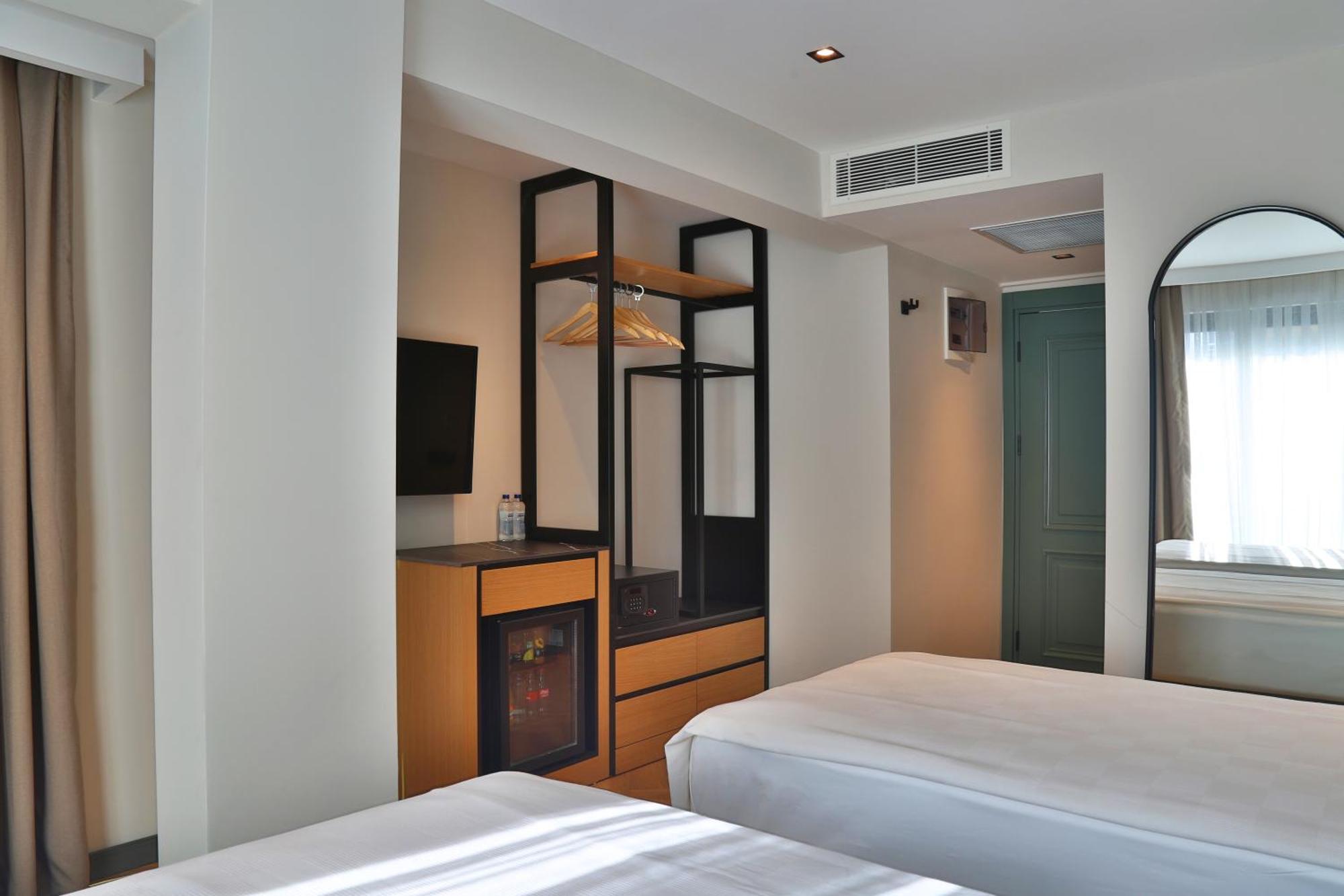 In The Middle Hotel Antalya Ngoại thất bức ảnh